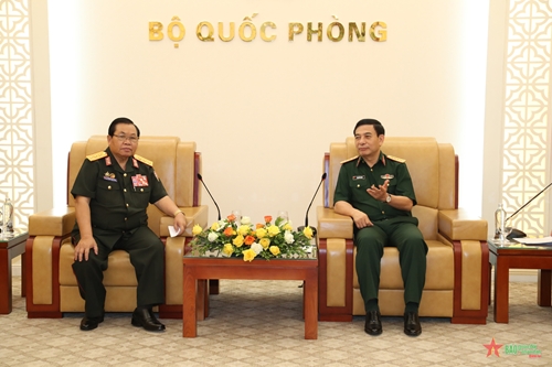 Đại tướng Phan Văn Giang tiếp Chủ tịch Hiệp hội Cựu chiến binh Lào